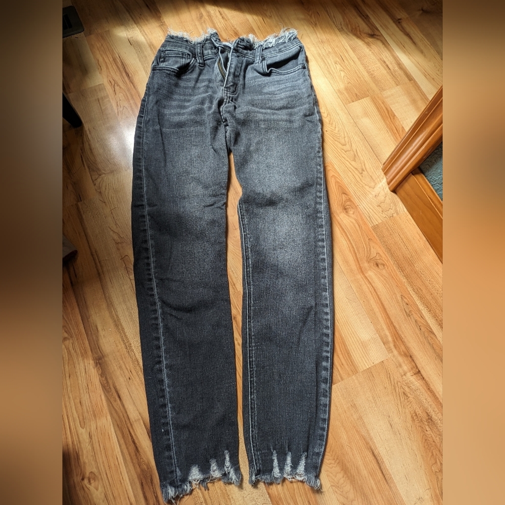 Distressed RanCan Jeans - Picture 4 of 6